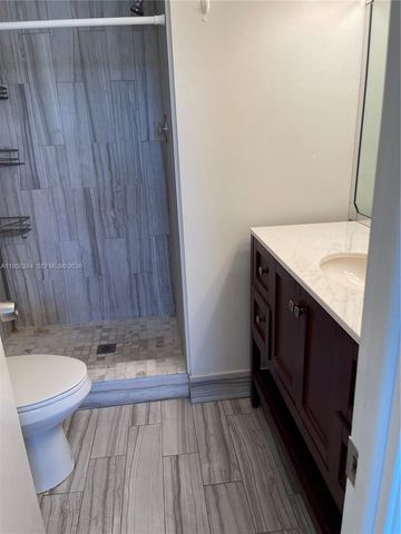 4785 SW 62nd Ave 101, Davie, FL 33314