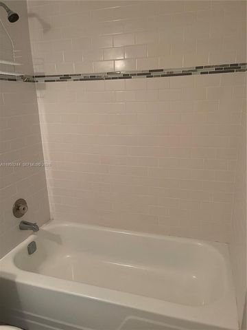 4785 SW 62nd Ave 101, Davie, FL 33314