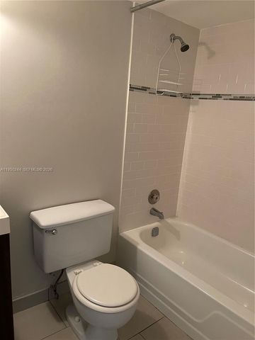 4785 SW 62nd Ave 101, Davie, FL 33314