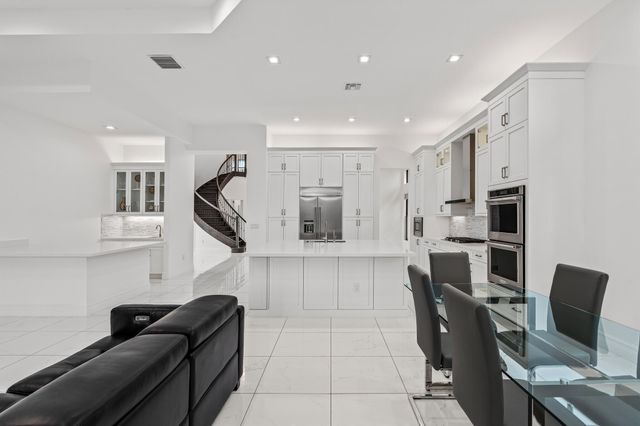 9086 Fiano Place, Boca Raton, FL 33496