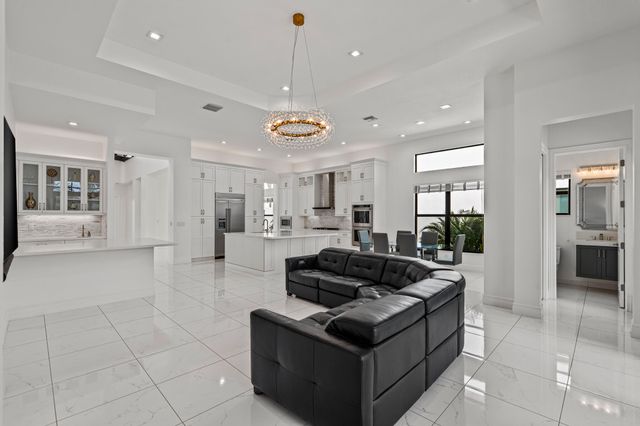 9086 Fiano Place, Boca Raton, FL 33496