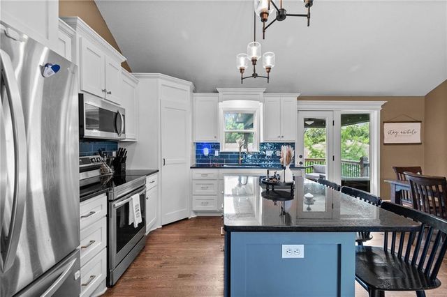 613 Dolinger Court, Trimble, MO 64492