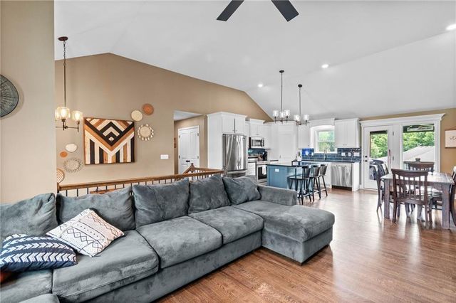 613 Dolinger Court, Trimble, MO 64492