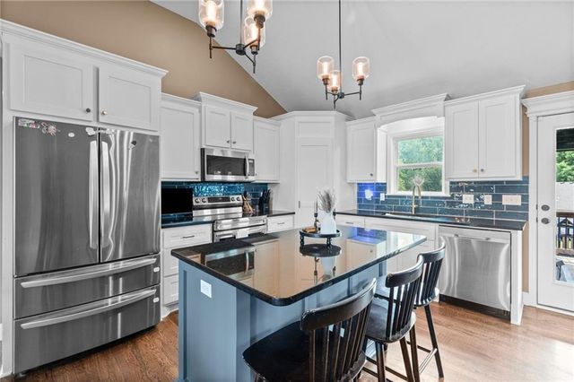 613 Dolinger Court, Trimble, MO 64492