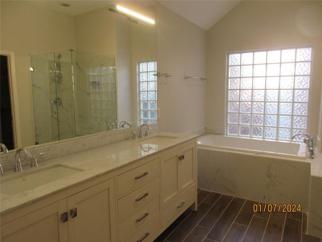1110 Parkhaven Lane, Houston, TX 77077