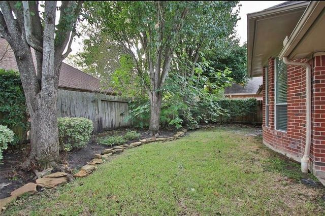 1110 Parkhaven Lane, Houston, TX 77077