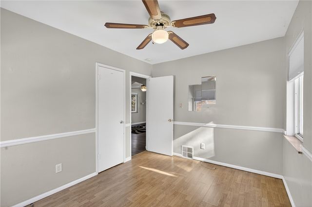 3284 Beechdale St, Brentwood, PA 15227