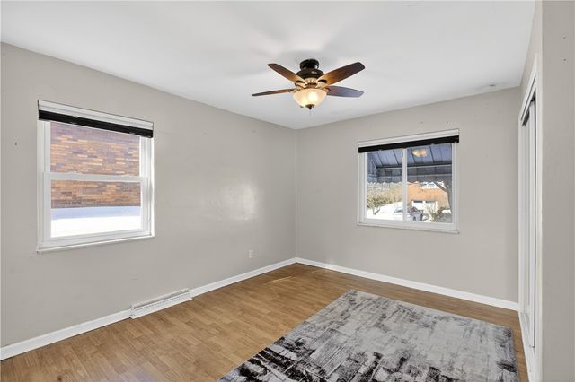 3284 Beechdale St, Brentwood, PA 15227