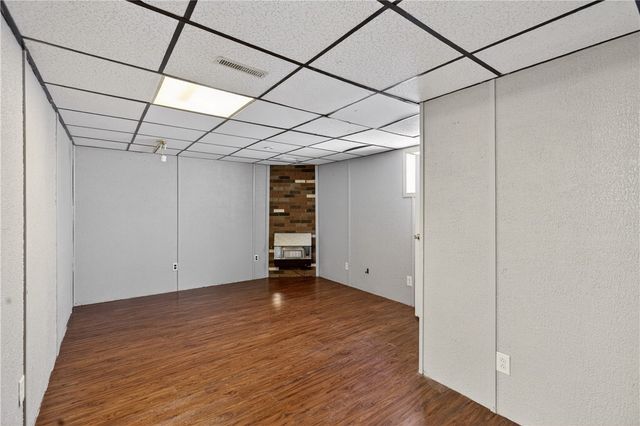 3284 Beechdale St, Brentwood, PA 15227