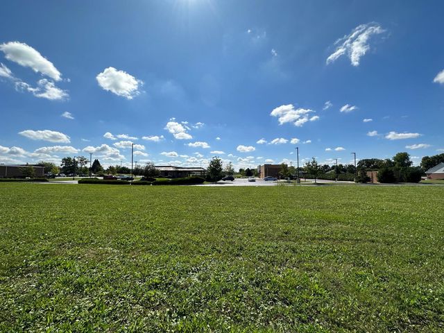 10838 Pike Street, Winfield, IN 46307