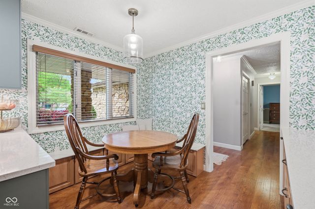 2215 W Woodmont Drive, Muncie, IN 47304