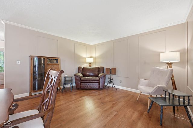 2215 W Woodmont Drive, Muncie, IN 47304