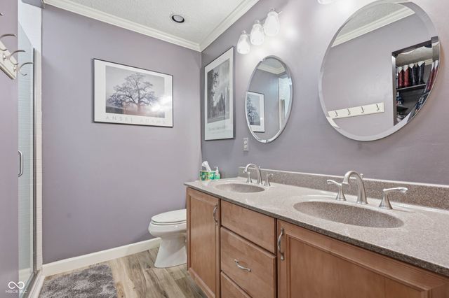 2215 W Woodmont Drive, Muncie, IN 47304