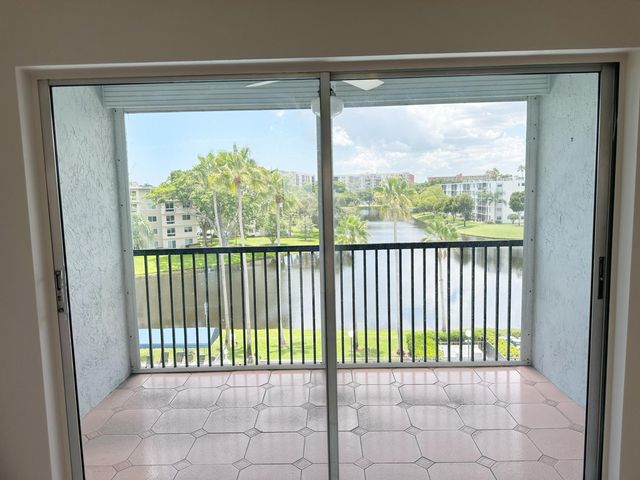 2220 N CYPRESS BEND Drive 503, Pompano Beach, FL 33069