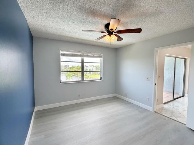 2220 N CYPRESS BEND Drive 503, Pompano Beach, FL 33069