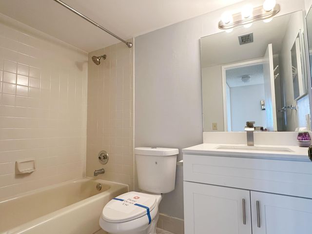 2220 N CYPRESS BEND Drive 503, Pompano Beach, FL 33069