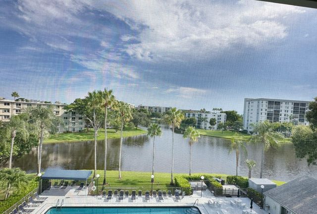 2220 N CYPRESS BEND Drive 503, Pompano Beach, FL 33069