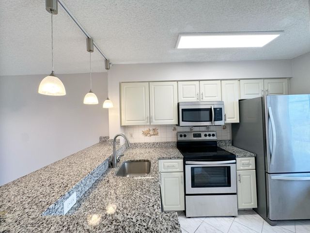 2220 N CYPRESS BEND Drive 503, Pompano Beach, FL 33069