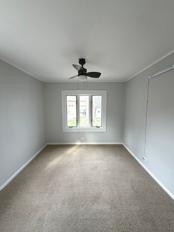 2209 DOUGLAS Avenue, Des Plaines, IL 60018