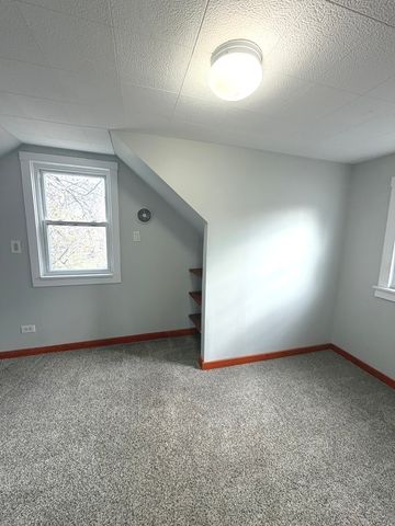 2209 DOUGLAS Avenue, Des Plaines, IL 60018