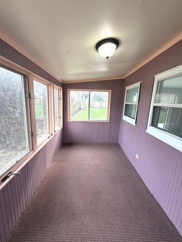 2209 DOUGLAS Avenue, Des Plaines, IL 60018
