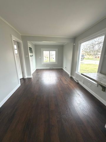 2209 DOUGLAS Avenue, Des Plaines, IL 60018