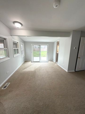 2209 DOUGLAS Avenue, Des Plaines, IL 60018