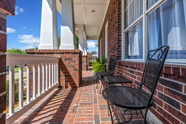 1715 Bluffview Lane, Carrollton, TX 75007