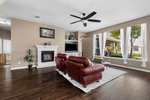 1715 Bluffview Lane, Carrollton, TX 75007