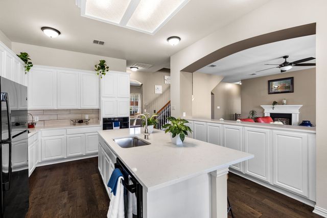 1715 Bluffview Lane, Carrollton, TX 75007