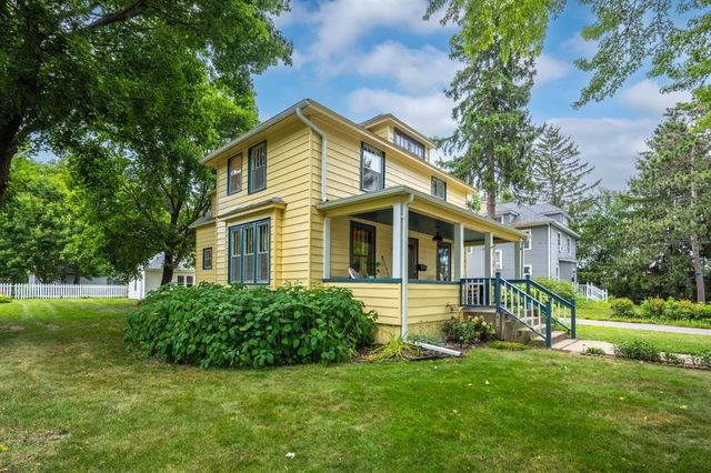 235 W 3rd Street, New Richmond, WI 54017