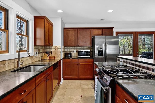 952 BLUE RIDGE DR, Wintergreen Resort, VA 22967