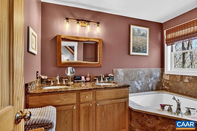 952 BLUE RIDGE DR, Wintergreen Resort, VA 22967