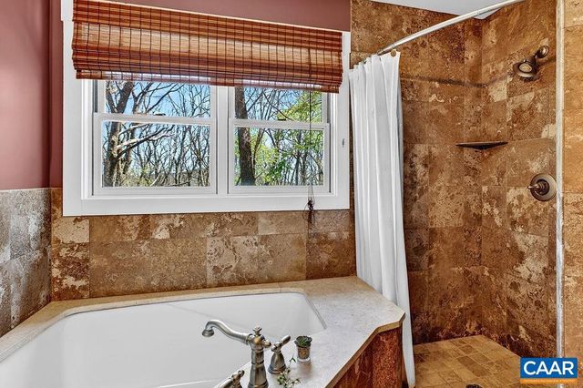 952 BLUE RIDGE DR, Wintergreen Resort, VA 22967