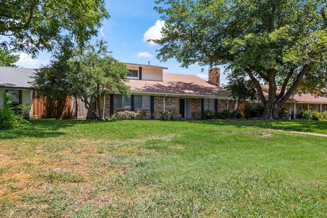 3837 Shadycreek Drive, Garland, TX 75042
