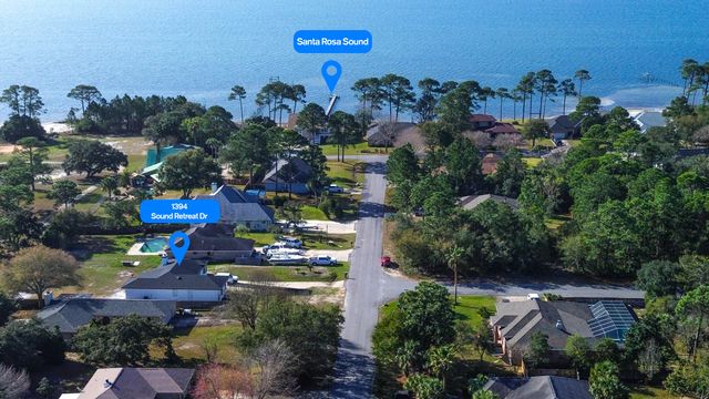 1394 Sound Retreat Drive, Navarre, FL 32566