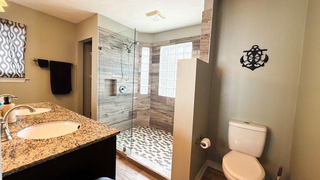 1394 Sound Retreat Drive, Navarre, FL 32566