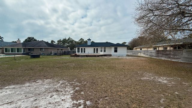 1394 Sound Retreat Drive, Navarre, FL 32566