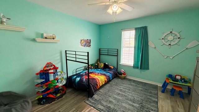 1394 Sound Retreat Drive, Navarre, FL 32566