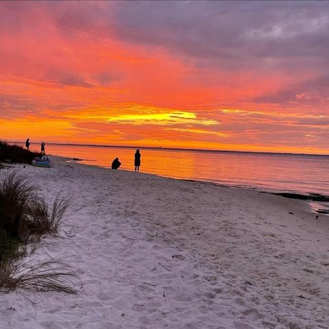 1394 Sound Retreat Drive, Navarre, FL 32566