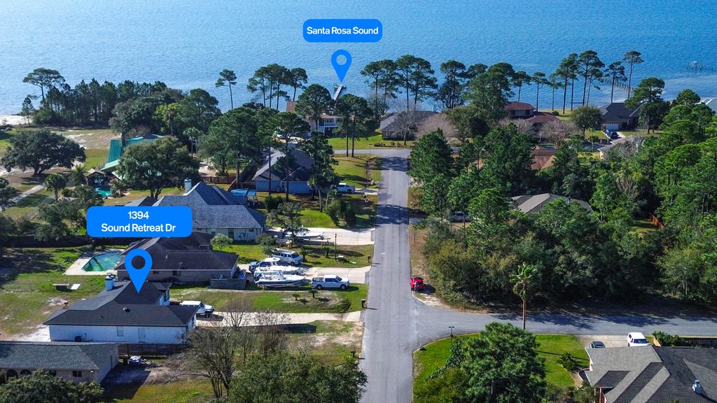 1394 Sound Retreat Drive, Navarre, FL 32566