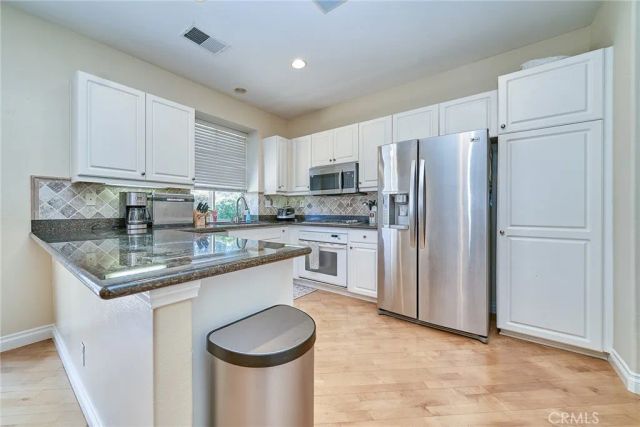 442 Fallbrook Ave, Newbury Park, CA 91320