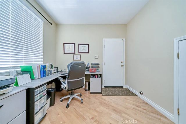 442 Fallbrook Ave, Newbury Park, CA 91320