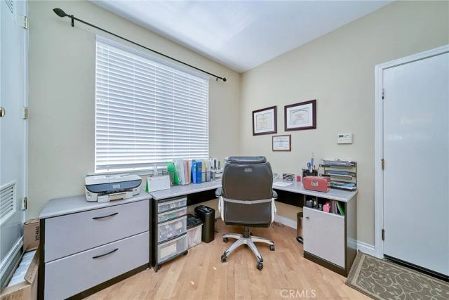 442 Fallbrook Ave, Newbury Park, CA 91320