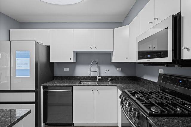 2157 Pepperwood Lane, Glendale Heights, IL 60139