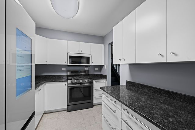 2157 Pepperwood Lane, Glendale Heights, IL 60139