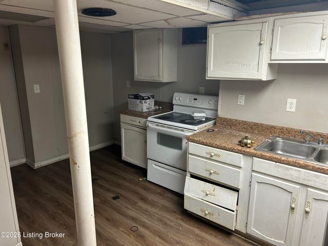 3254 Taylor Blvd, Louisville, KY 40215