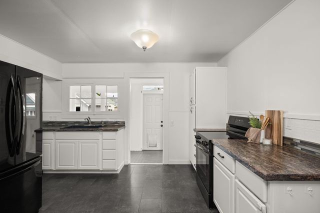 2527 E Diamond Ave, Spokane, WA 99217