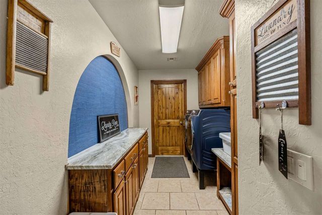 357 SW Matthey Dr, Cache, OK 73527