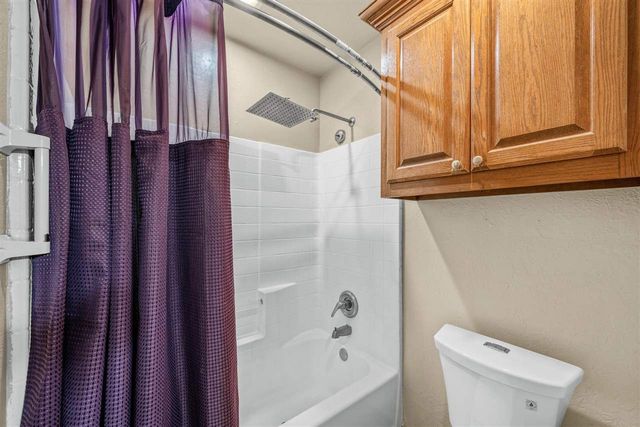 357 SW Matthey Dr, Cache, OK 73527